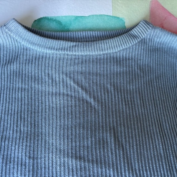 LULULEMON knit pullover sz 6 (S) relaxed fit with wider sleeves sky blue - Picture 9 of 15